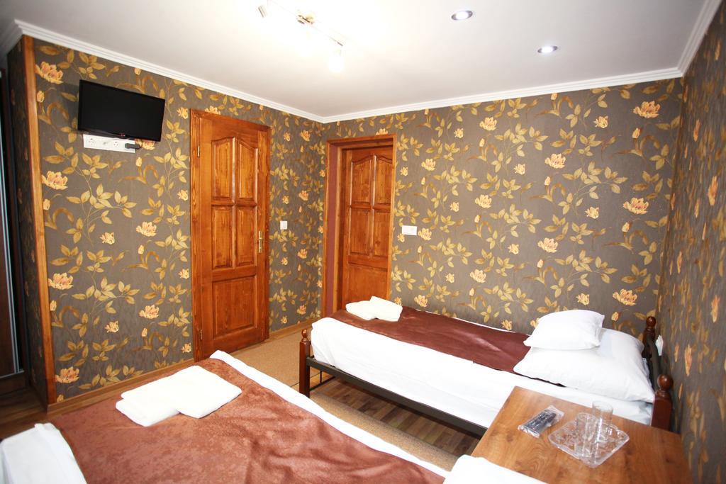 Mirage Hotel Beregovo Habitación foto