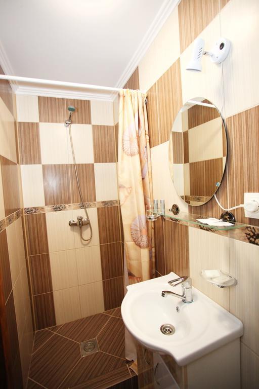 Mirage Hotel Beregovo Habitación foto