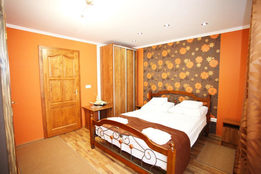 Mirage Hotel Beregovo Habitación foto