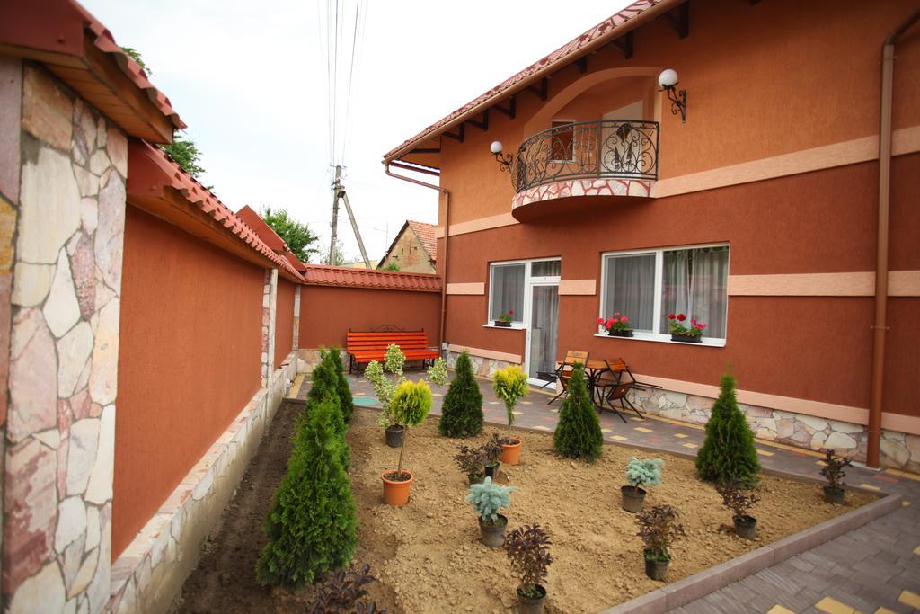 Mirage Hotel Beregovo Exterior foto