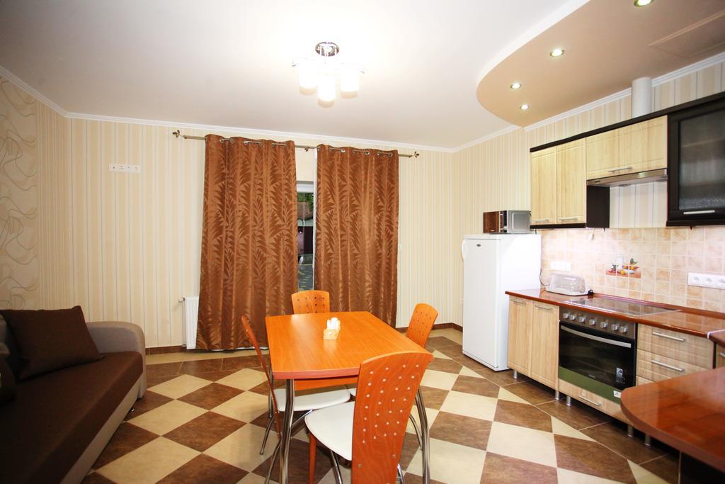 Mirage Hotel Beregovo Habitación foto